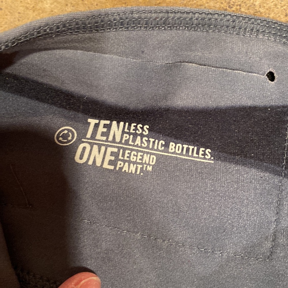 Women’s Nike leggings size medium - Picture 3 of 6